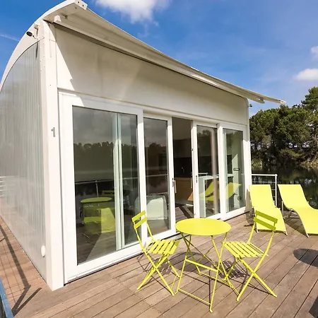 Nautilus Village Holiday park *
