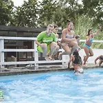 Nautilus Village Tatil parkı *